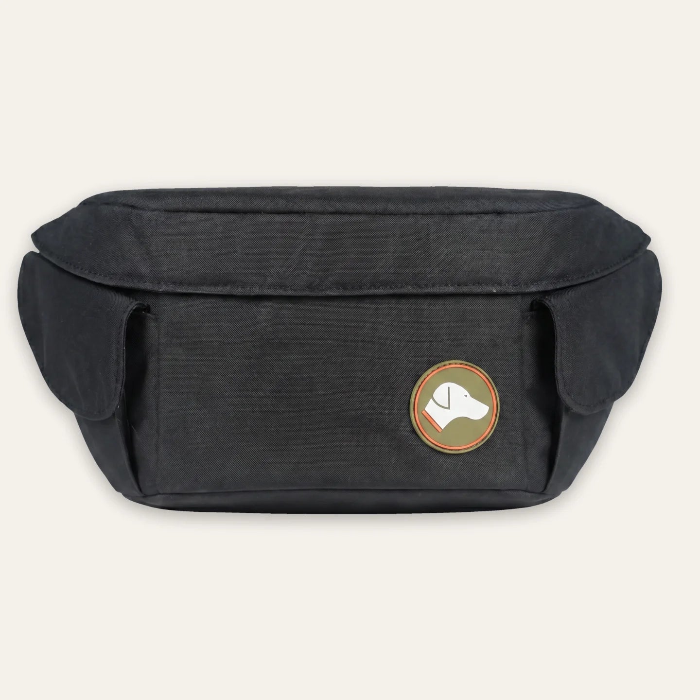 Crossbody-Tasche SPENCER — sitzt am Körper, öffnet einhändig